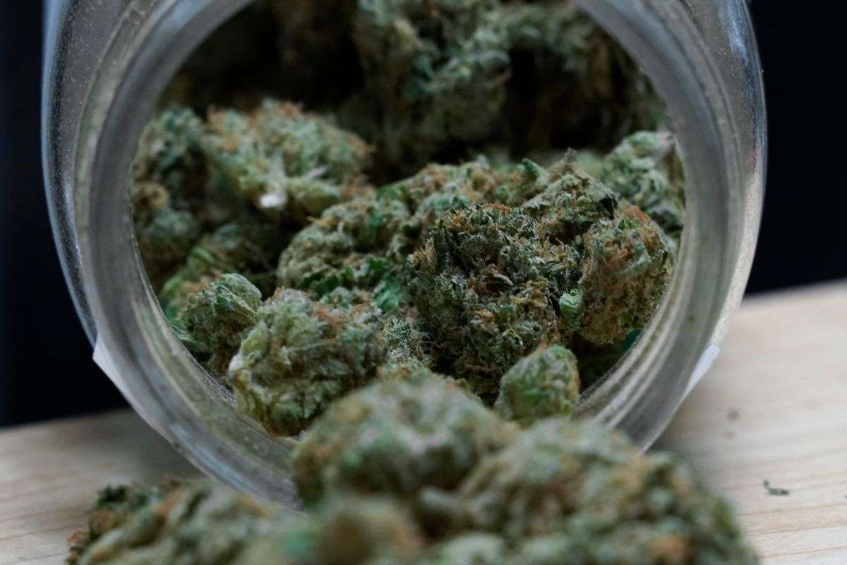 Green-Bay-Moves-To-No-Longer-Fine-People-For-Marijuana-Possession-If-Theyre-At-Least-21-And-Its-Not-Too-Much-Pot